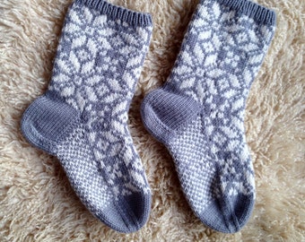 Nordic Star Socks - Knitting pattern for men and women sizes