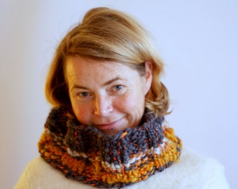 Hand Knit Neck Warmer in hand spun art yarn