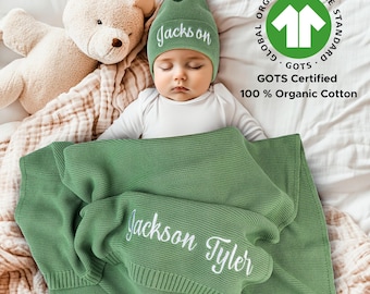 Personalized Organic Cotton Knit Baby Blanket: Embroidered Name Swaddle