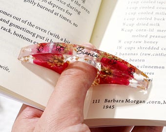 Personalized Floral Resin Thumb Book Page Holder, Custom Page Spreaders, Handmade Gift for Book Lover, Anniversary Christmas Gift For Her