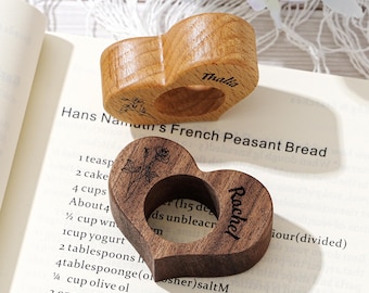 Personalized Book Thumb Page Holder, Custom Page Spreader, Engraved Bookmark, Reading Assistant, Anniversary Christmas Gift for Book Lovers