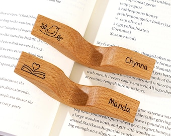 Personalized Book Thumb Page Holder, Custom Page Spreader, Engraved Bookmark, Reading Assistant, Anniversary Christmas Gift for Book Lovers