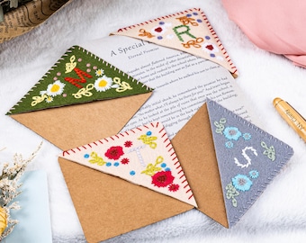 Personalized Embroidered Corner Bookmark, Felt Triangle Page Stitched Corner Handmade Bookmark, A to Z letters Bookmarks, Book Lovers Gifts