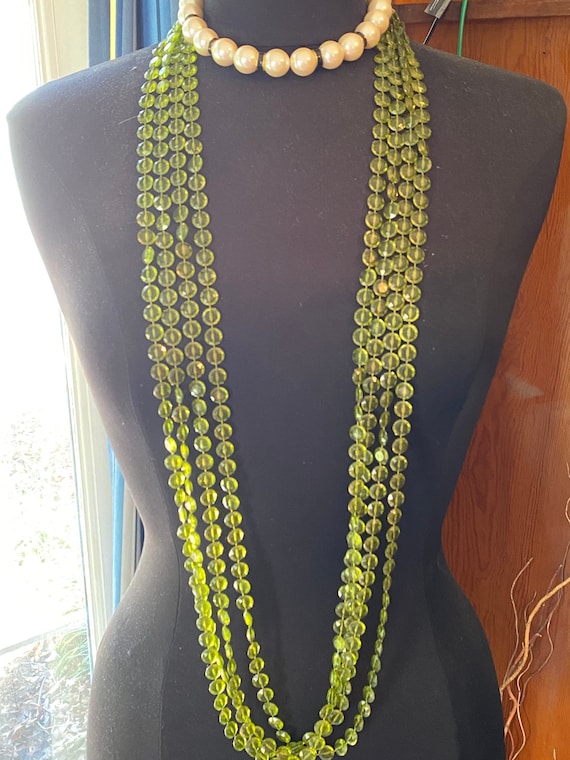Vintage Green Plastic Bead Necklace Gem