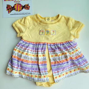 90s Vintage Gymboree Baby Dress/ Romper Sunshine Yellow Colourful Summer 1990s Vintage Dress for Baby Girl Newborn New Baby First Size