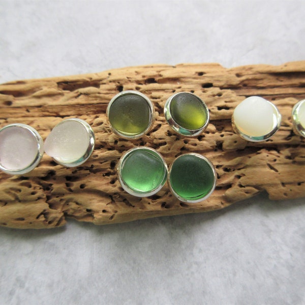 Seeglas Ohrstecker - Kleine Ohrstecker - Wählen Sie Ihre Farbe Ohrringe - Miniatur Ohrringe - Prince Edward Island Canada Seeglas Ohrstecker