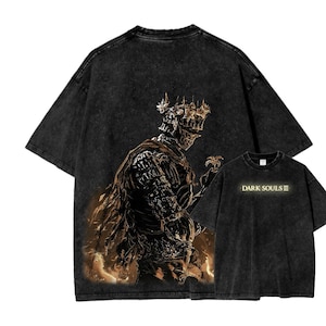 Camisa Souls con lavado vintage, inspirada en Soulsborne, estética de videojuego, estilo metalero