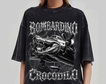 Camiseta de manga larga con el meme "Bombardino Crocodilo Italian Brainrot"