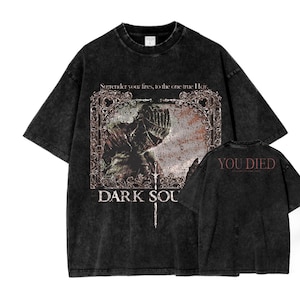 Camisa Souls con lavado vintage, inspirada en Soulsborne, estética de videojuego, estilo metalero
