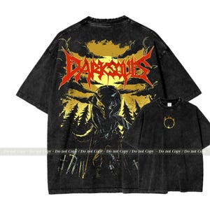 Camisa Souls con lavado vintage, inspirada en Soulsborne, estética de videojuego, estilo metalero