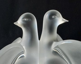 Vintage Lalique Frosted Crystal Sparrow Bird Figurine (Note