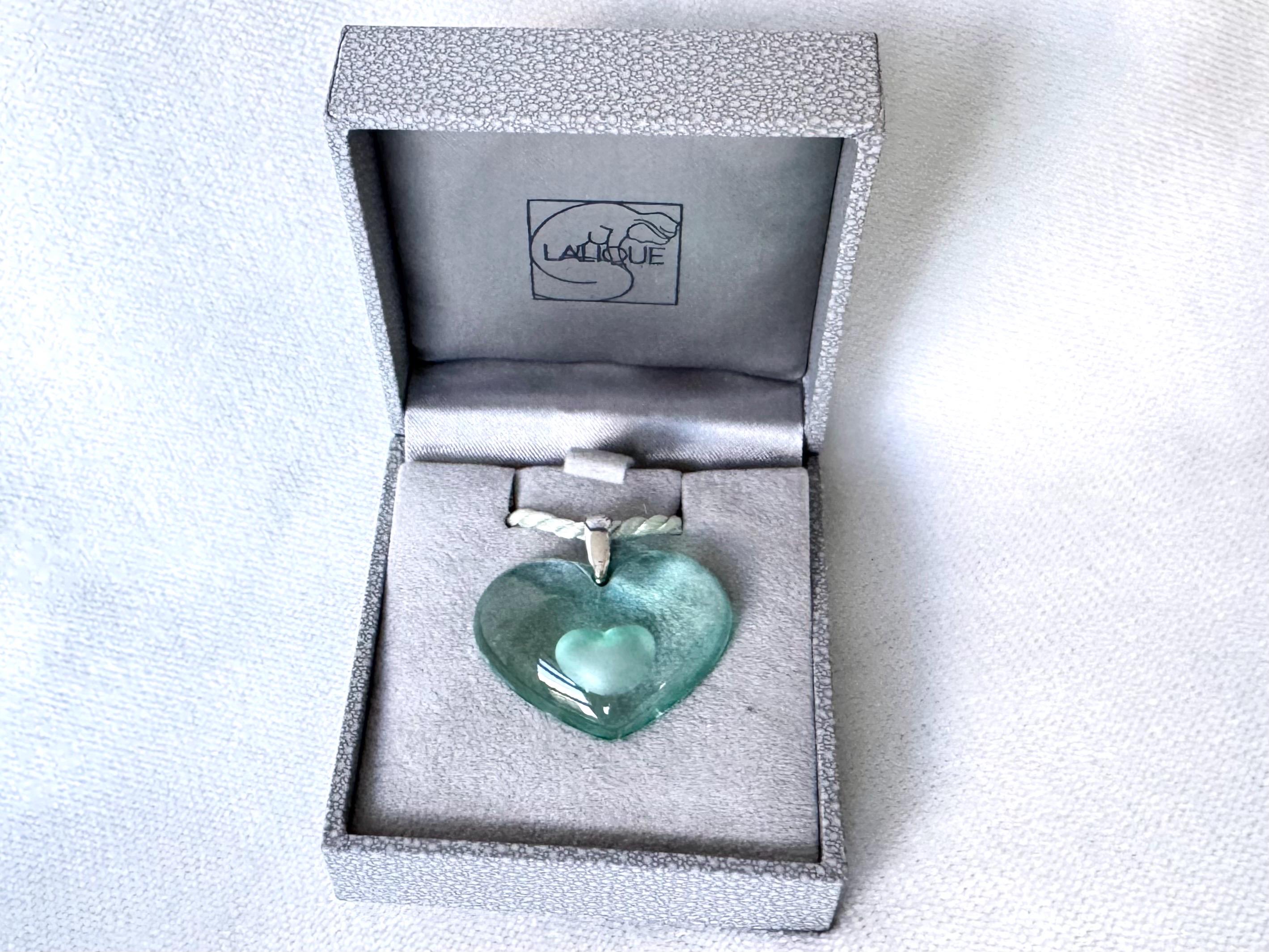 Pendentif Cœur En Verre Cristal Plaqué Or 9 Carats - Inspiration Lalique, Occasion