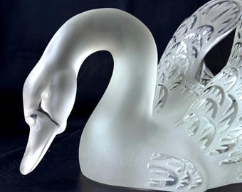 Lalique crystal Cygne Tete Penchee large vintage sculpture of a swan.