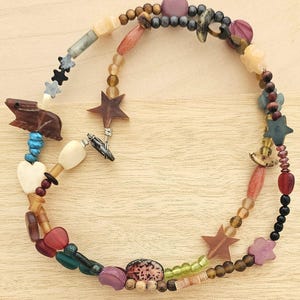 Vintage Perlenmix Material Halskette mit Cut Stern, Mond ...