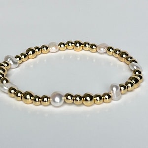 Freshwater Pearl, Gold Pearl Bracelet, 14K Goldfilled Pearl Bracelet, Pearl Stacking Bracelet, Beaded Strech Bracelet, Trendy Bracelets