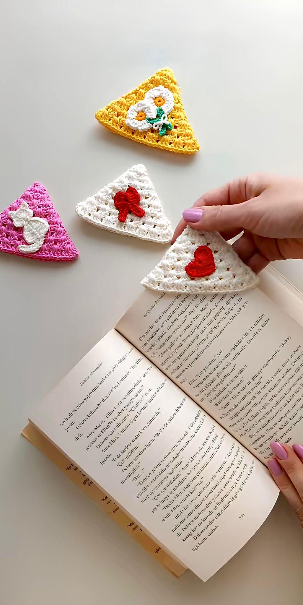 Crochet bookmark pattern, flower heart handmade pattern gift crochet with heart easy detailed video PDF video's +photos