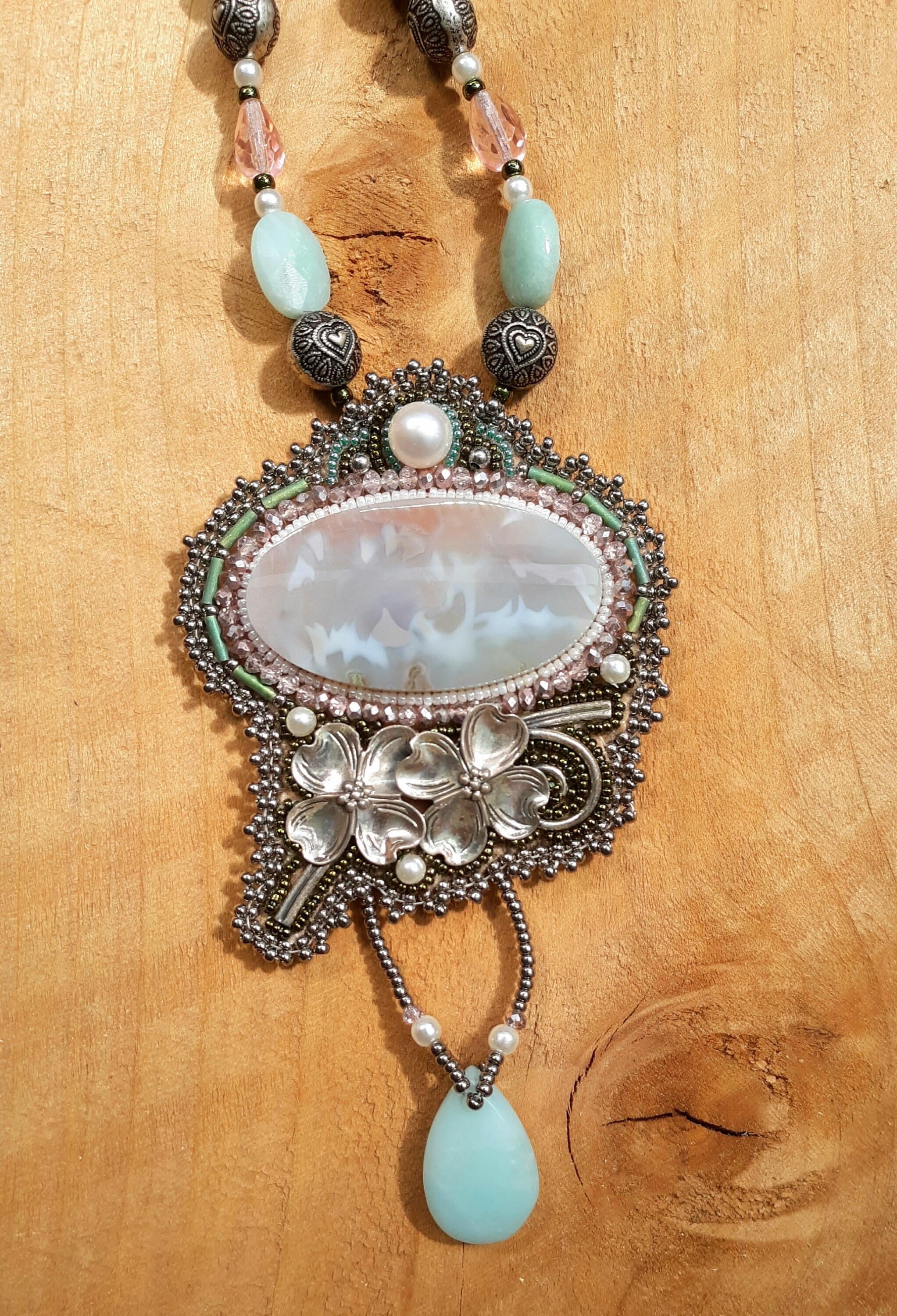 Agate Necklace Dogwood Flower Necklace Beaded Dogwood Flower Necklace