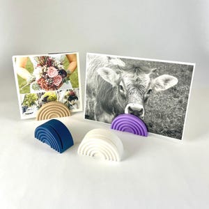 Regenbogen-Kartenhalter – Perfekt für Tischkarten auf Hochzeiten, Instax Polaroid Fotos & Postkarten