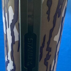 Stanley Camouflage Mossy Oak 1.1 QT Thermos With Handle and Cup Bottomland Bild 11