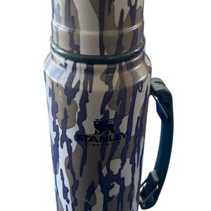 Stanley Camouflage Mossy Oak 1.1 QT Thermos With Handle and Cup Bottomland Bild 3