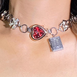 Y2K Retro Red Heart Watch Choker Necklace, Photo Frame Pendant Necklace, Bow Charm Silver Chain Choker, Chunky Button Chain Clock Necklace