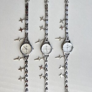 Elegante minimalistische zilveren horlogeketting, zilveren sterbedelketting, zilveren kettingchoker, Y2K zilveren kloksieraden, uniseks horlogesieraden. afbeelding 4