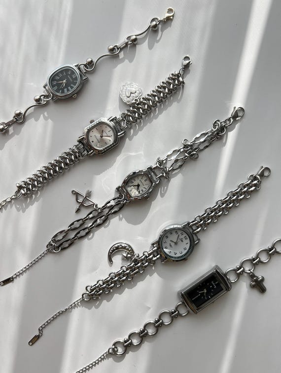 Punk Silver Wrist Watch,Black&White Y2k Clock Bracelet,Y2K Charms Pendent Bracelet,Vintage Women Watch Sliver Chain,Unique Personalized Gift