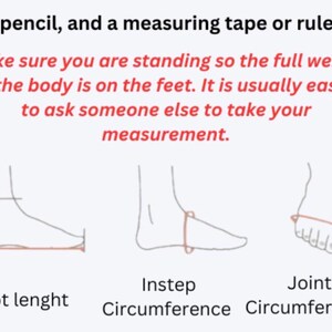 Pu&ograve; includere: Diagramma che illustra come misurare la lunghezza del piede, la circonferenza del collo del piede e la circonferenza dell'articolazione. Il testo consiglia di stare in piedi per misurazioni accurate e di chiedere aiuto. Include una matita e un metro a nastro.