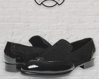 Handgjorda svarta loafers i mocka och lackskinn: Herrskor med vingspets