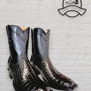 Custom Black Crocodile Embossed Cowboy Boots – Handmade Leather Western Boots for Men – Custom Fit Rodeo Footwear