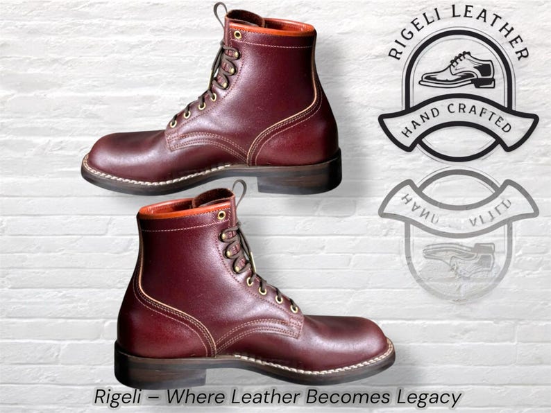 Puede incluir: Se muestran dos botas de cuero burdeos con ribetes naranjas y ojales dorados. Las botas tienen un dise&ntilde;o cl&aacute;sico con cordones y est&aacute;n cosidas con hilo blanco. La imagen incluye el texto "Rigeli - Where Leather Becomes Legacy" y un logotipo.