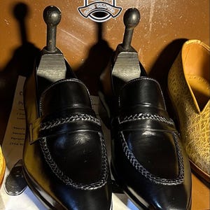 Svarta herrloafers i läder | Handgjorda finskor i fullnarvat läder (anpassad) bild 8