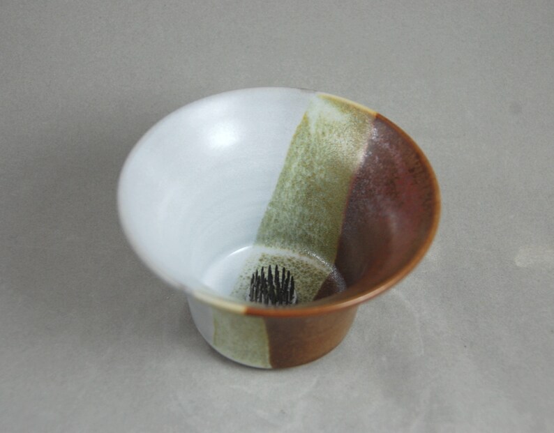 Vase Ikebana Style Bud Vase in White and Brick Brown