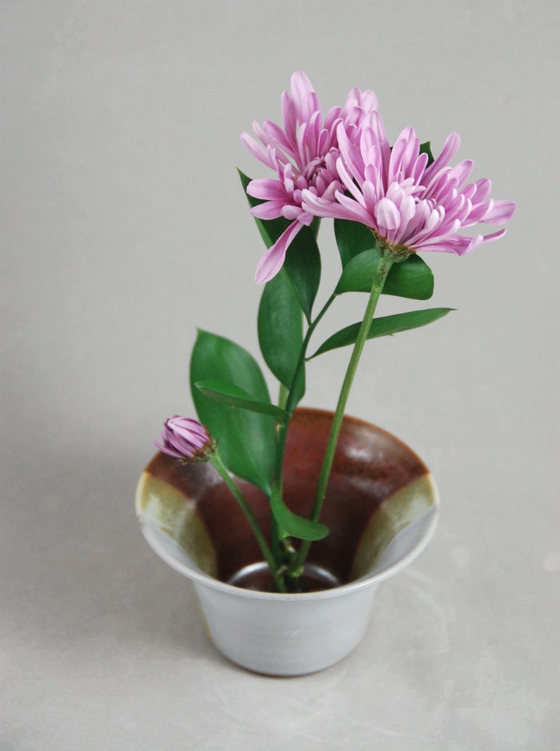 Vase Ikebana Style Bud Vase in White and Brick Brown