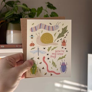 Carte de voeux Love Bug, style nature illustré, parfaite pour les couples, les enfants, les célébrations et les moments spéciaux