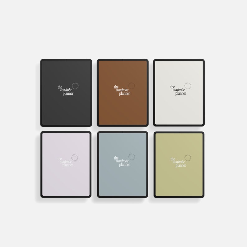 Op de afbeelding: Zes digitale tablet-mockups die verschillende achtergrondkleuren tonen. Elke tablet heeft een logo met de tekst "the wardrobe planner" in wit.