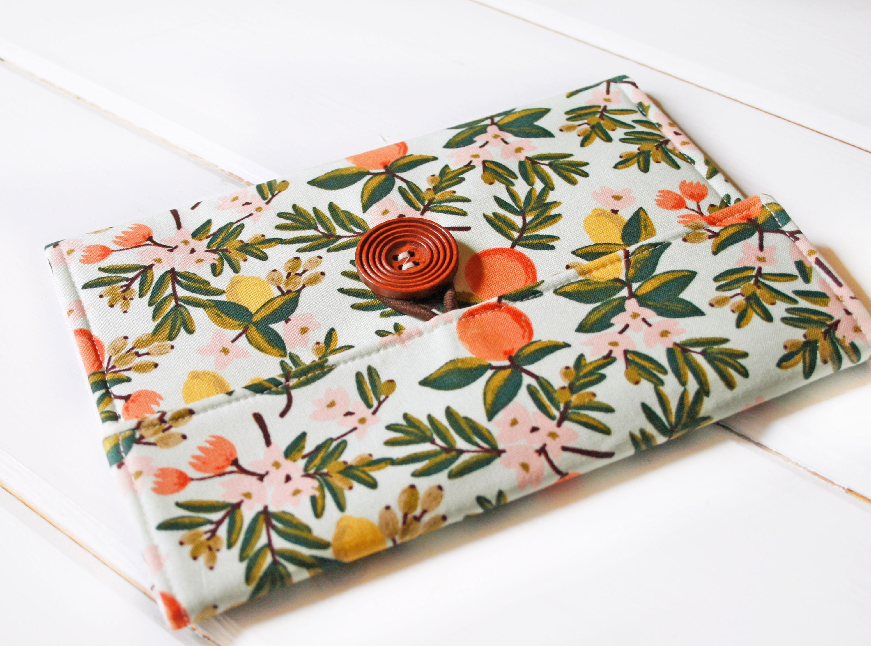  Rifle Paper Co. Laptop Sleeve 14” - Laptop Carrying Case with  Padded Exterior, Satin Interior, Metallic Zipper - Floral Laptop Bag For  MacBook Pro/Air M2 13 inch, HP, Asus, Dell 