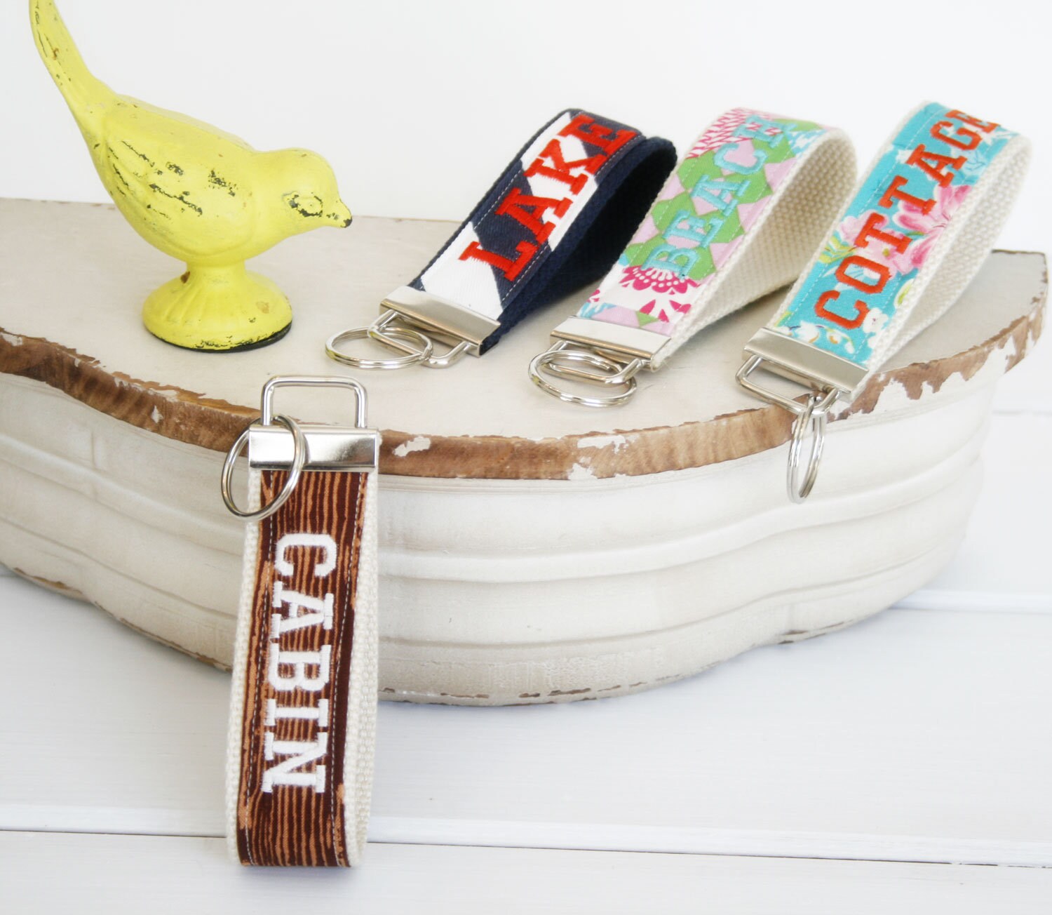Chicken Key Rack Farmhouse Keychain, Chicken Keyring, Farm House Key Chain, Polka Dot ...