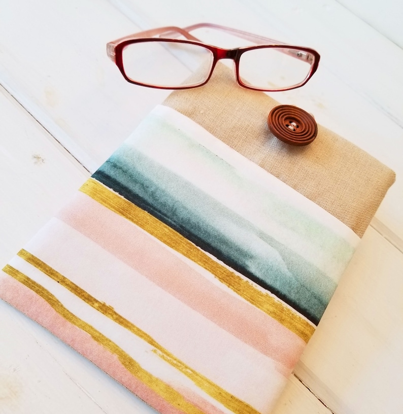 Kindle Colorsoft case Kindle Paperwhite Sleeve Kindle pocket linen kindle Cover Nook Glowlight padded fabric travel case gift for book lover.  Pink Green Gold Modern striped sleeve to carry your kindle or nook.