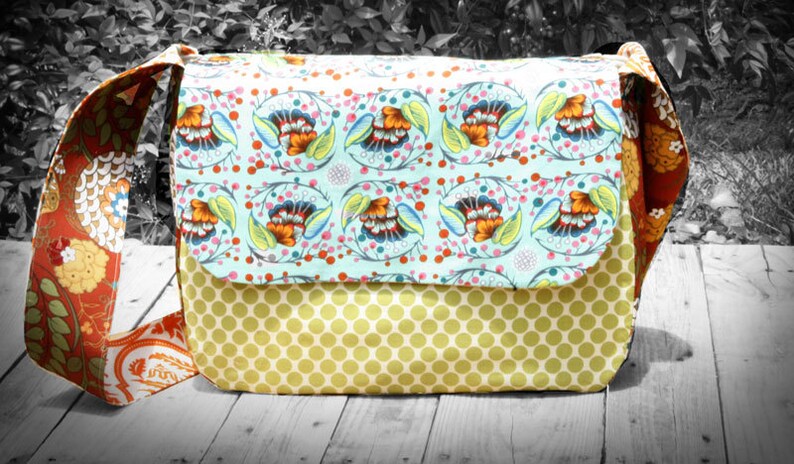 Messenger Bag Pattern, Diaper Bag Pattern PDF Sewing Pattern Ebook for Large Cross Body Overnight Bag Sewing Tutorial DIGITAL FILE image 3