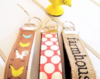 Farmhouse Burlap Wrist Key Chain , Farmhouse Key Fob Wristlet, Burlap Keychain, Farm Housekey ring,  Fabric Key Holder