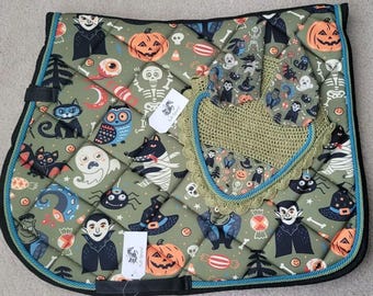 Hand Made Halloween Horse English Saddle Pad with Matching Crochet Ear Bonnet Net Mask Pumpkin Polyester Great Quality