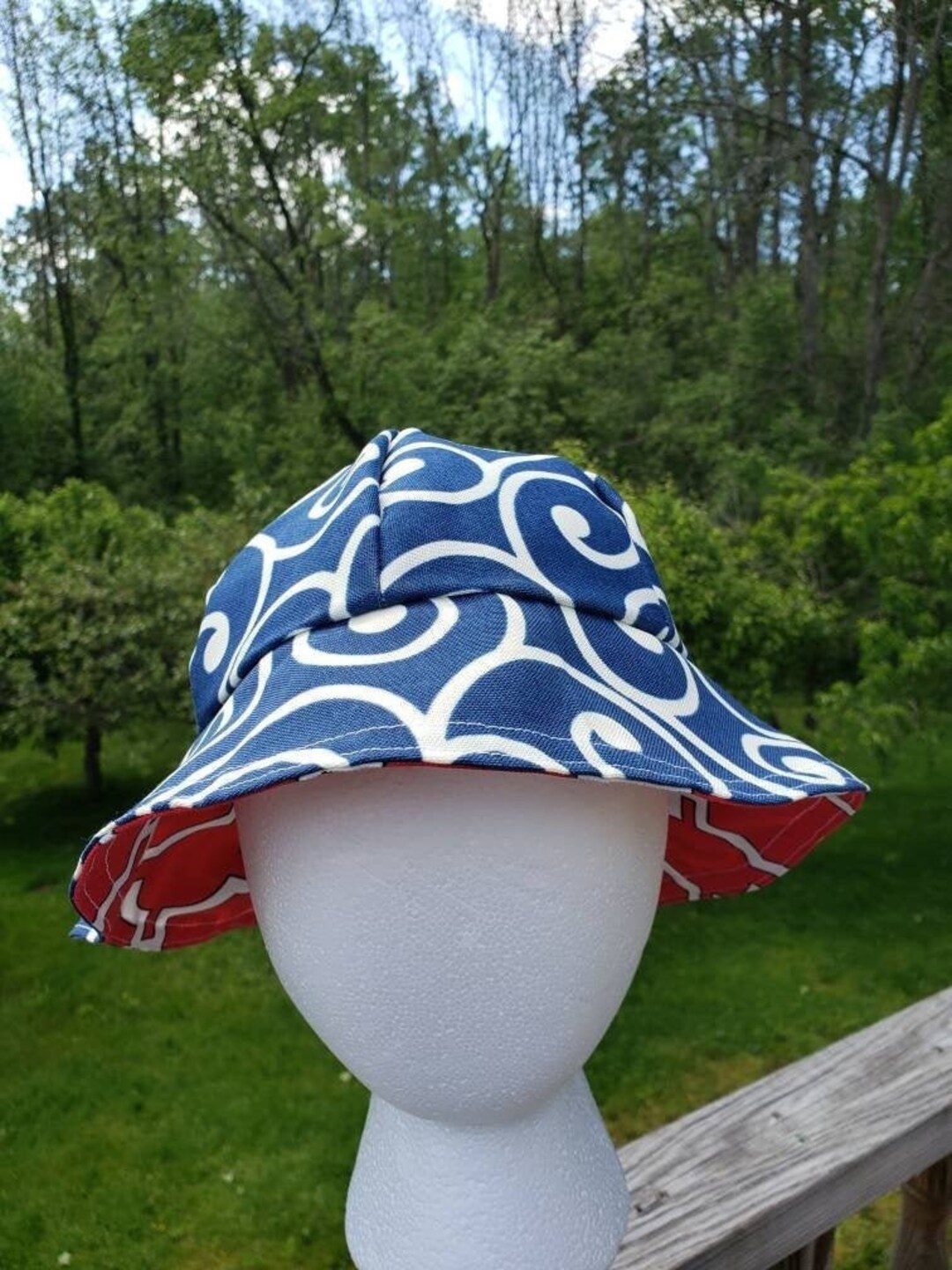 Reversible Cotton Bucket Hat Geometric Pattern in Red and  display picture 1