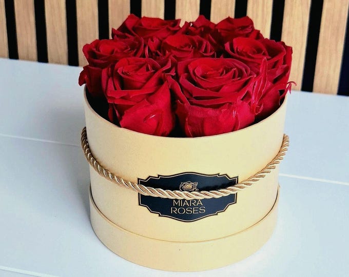 Beige Preserved Rose Box: Ecuadorian Roses, Long-Lasting Floral Decor, Tabletop Decor, Modern Gifts, Table Runner, Table Decor for Home