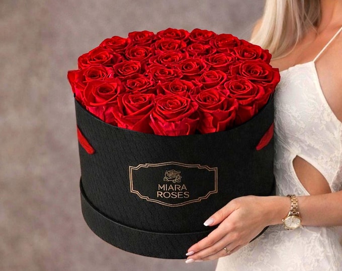 Luxury Eternal Rose Box, Make-It-Right Gift – 25 Preserved Red Roses, Custom Message, I Love You, Apology Gift for Girlfriend, Surprise Her