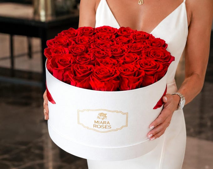 Commemorative Floral Vessel – Event Anchor Keepsake - 25 Preserved Rose Box - Personalised Text Label - Flower Gift Box for Women