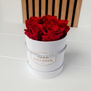 Preserved Red Roses – Long-Lasting Ecuadorian Blooms in Keepsake Box