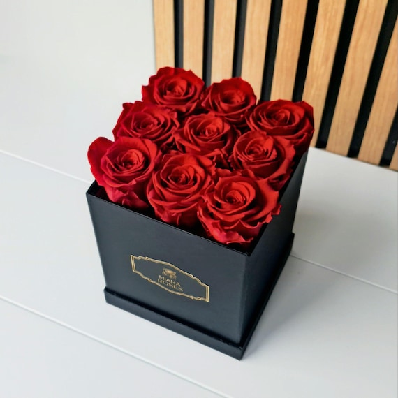 Perfect Gift or Room Decor - Preserved Natural Red Roses in Personalized Flower Box – Elegant Gift for Her, Housewarming Gift, Birthday Gift