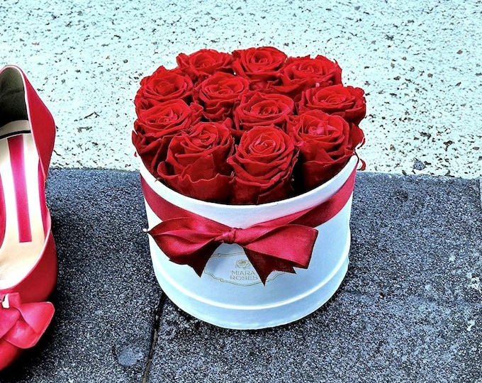 11 Stabilized Roses in Flower Box – Roses Remain Fresh for 2-5 Years, Perfect Gift, Meaningful Gift, Personalized Label, Gift for Loved