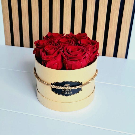 Personalised Friendship Gift – Preserved Real Red Rose Box, Longevity 2+ Years, Modern Home Decor, Elegant Room Accent, Handmade Unique Gift